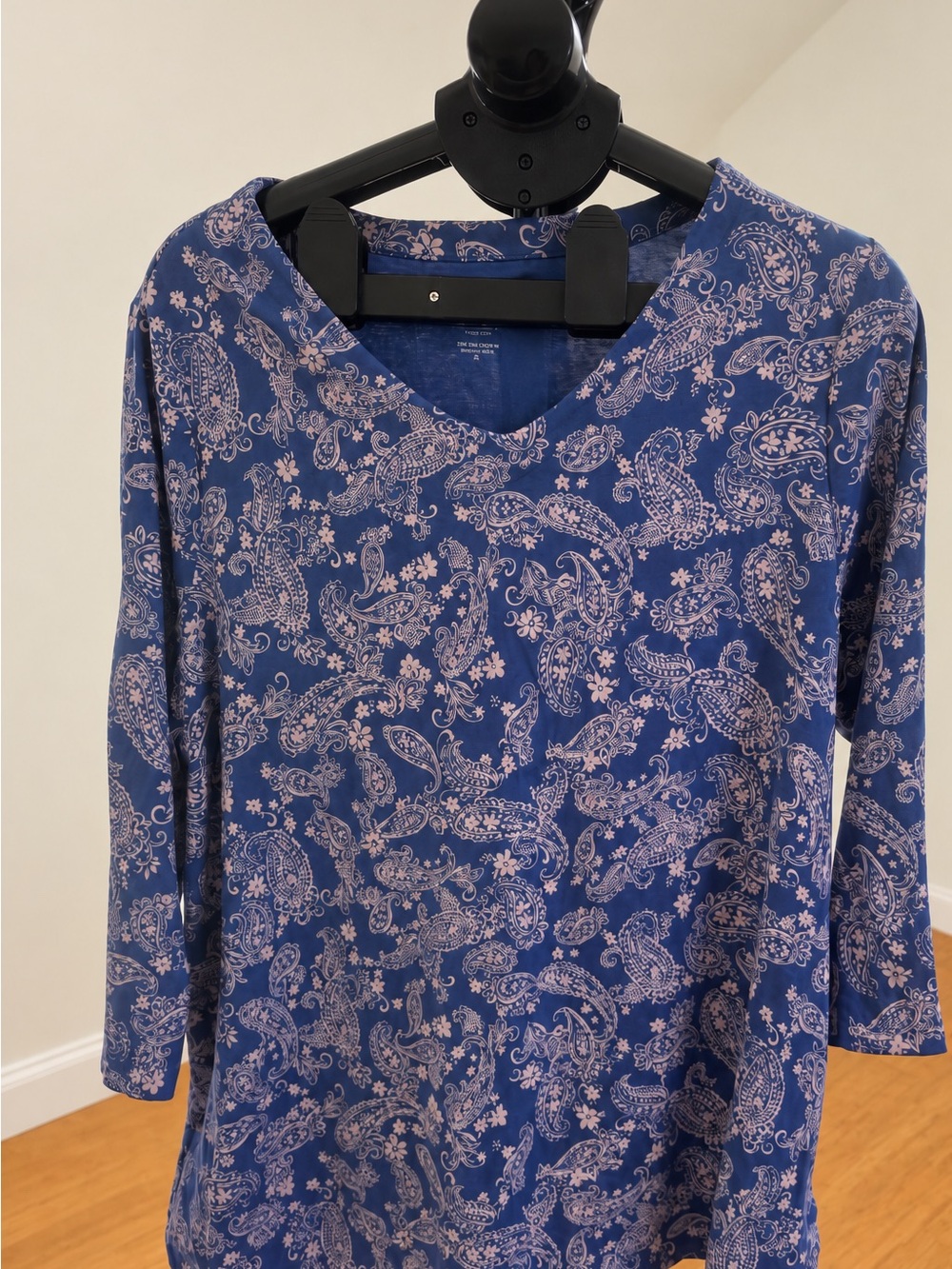 J. Jill Blue Paisley Long Sleeve V-Neck Top